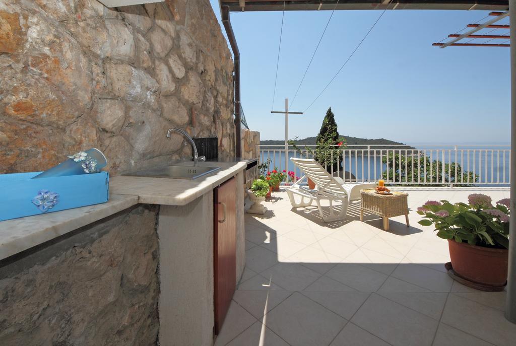 Golden Stream Apartment