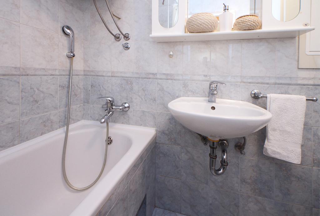 Golden Stream Apartment